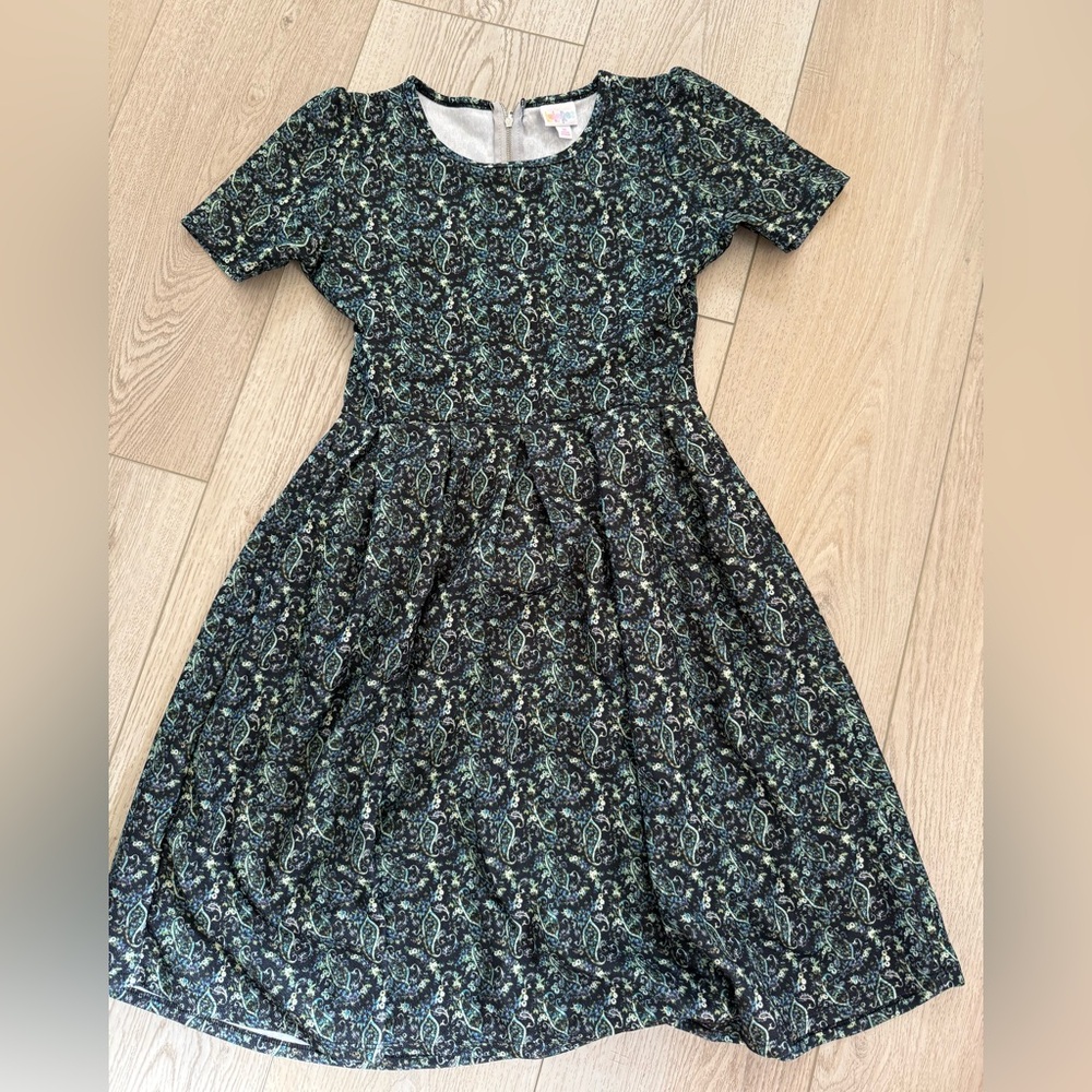 NWT Lularoe Amelia Floral Dress Pleated